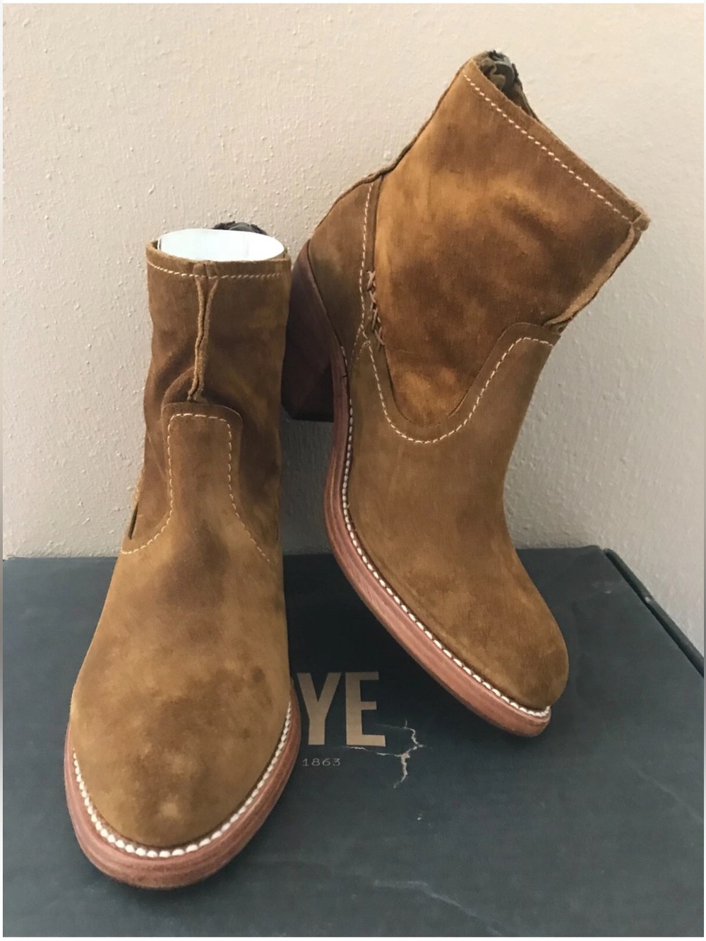 Frye Leslie Atrisan boot- wheat